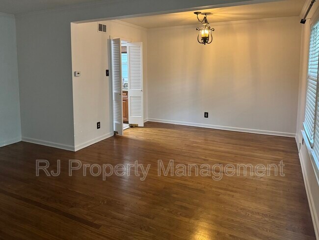 Foto del edificio - 1619 Dorset Dr