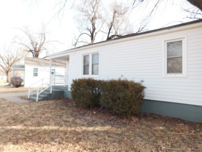 Foto del edificio - Very nice 3 bedroom/1 bath in El Dorado!