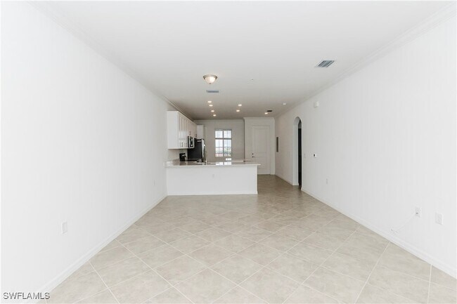 Foto del edificio - 6034 National Blvd