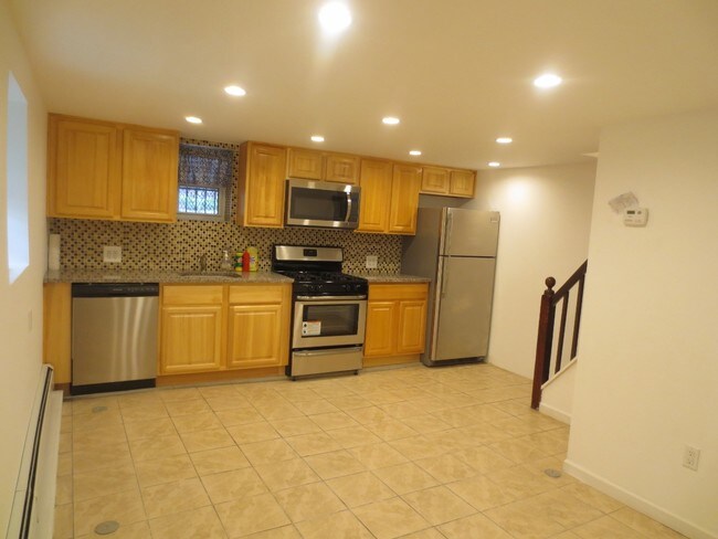 Foto del edificio - 2 Woodrow Ct