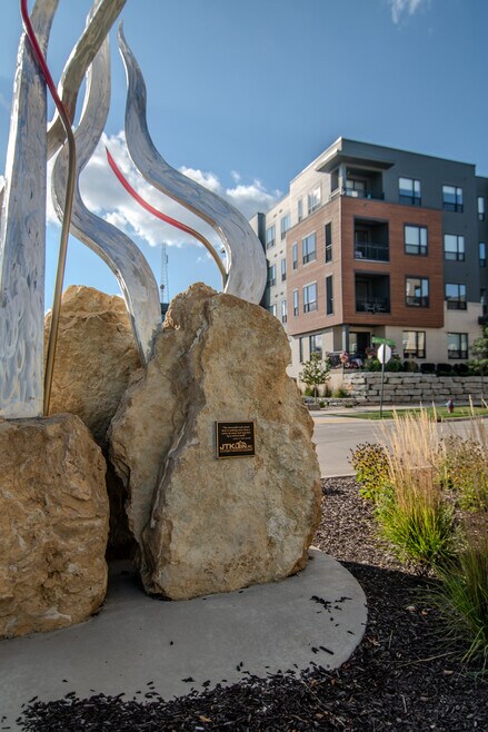 Oak Ridge at University Park Senior Apartm...