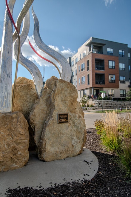 Building Photo - Oak Ridge at University Park Senior Apartm...