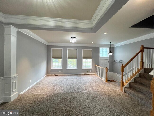 Building Photo - 22464 Maison Carree Square