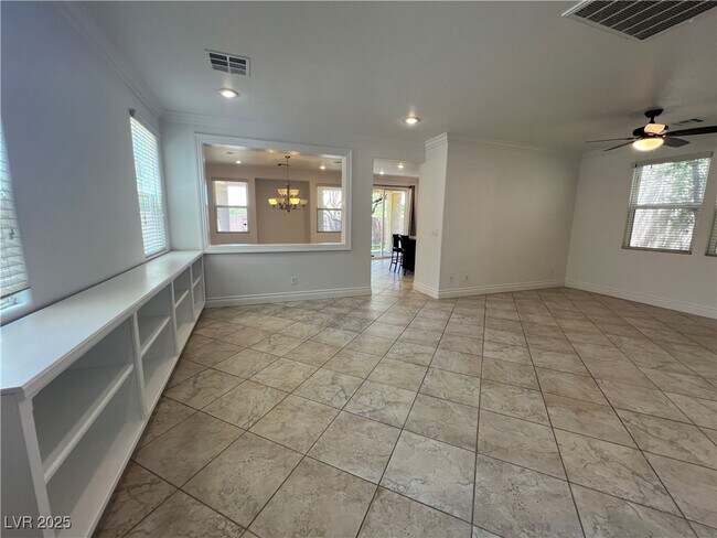 Building Photo - 10068 W Glen Aire Ave