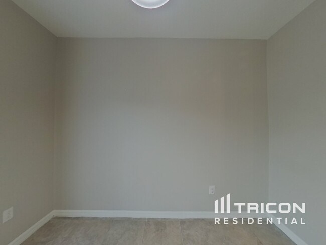 Foto del edificio - 10015 RoseMary Leaf Ln