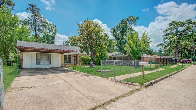Building Photo - 9526 Balsam Ln