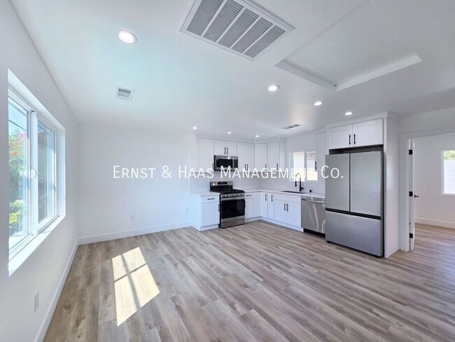 Building Photo - 2950 Daneland-2