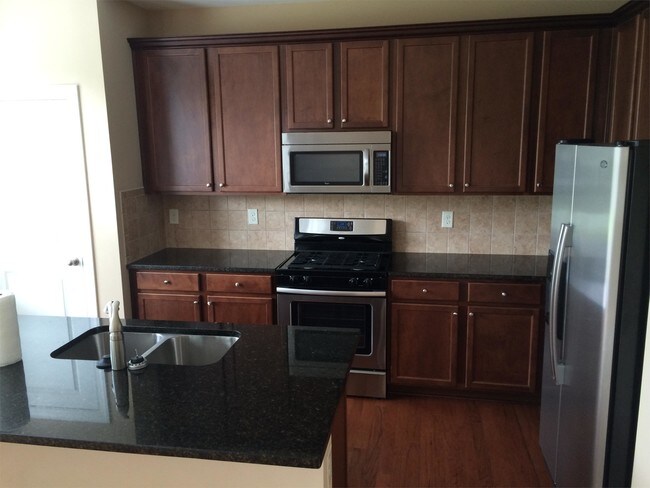 Building Photo - 6525 Bentley Ridge Dr