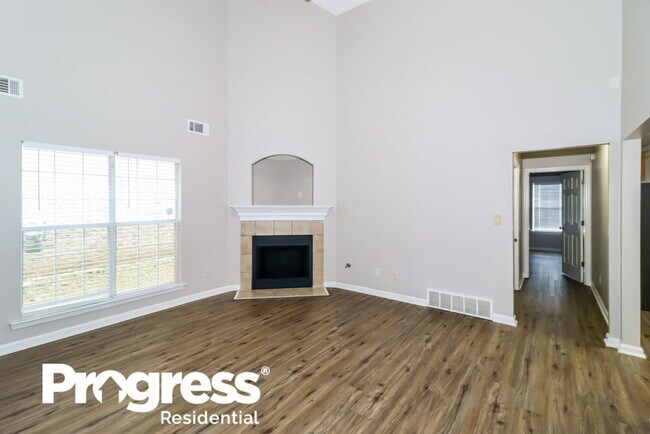 Foto del edificio - 2803 Maggie Woods Ln