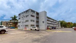 Building Photo - 1333 E Hallandale Beach Blvd