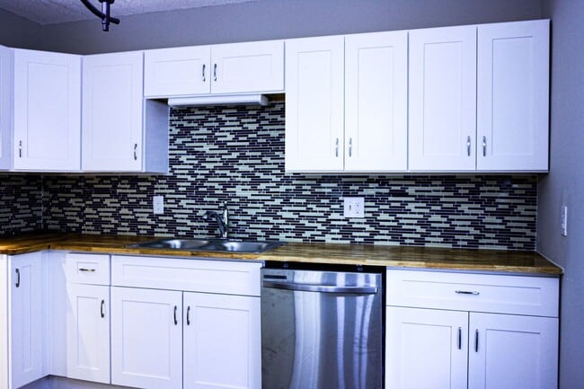 Building Photo - 1422 Stratton Pl Dr