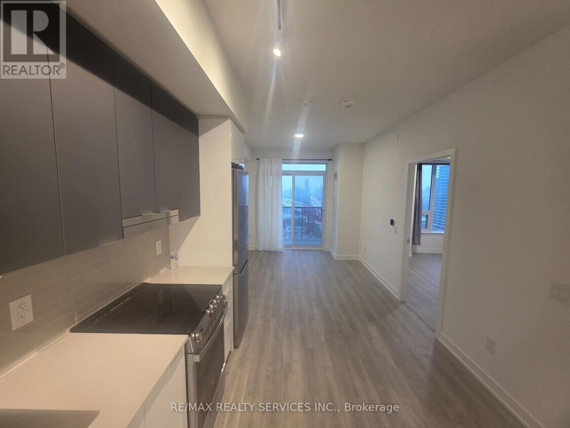 Photo principale - 5105-5105 Hurontario St