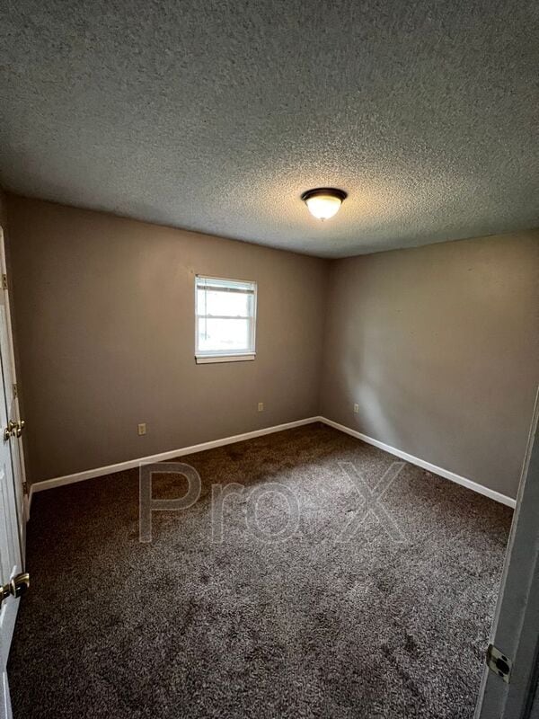 Building Photo - 1116 S Elm St