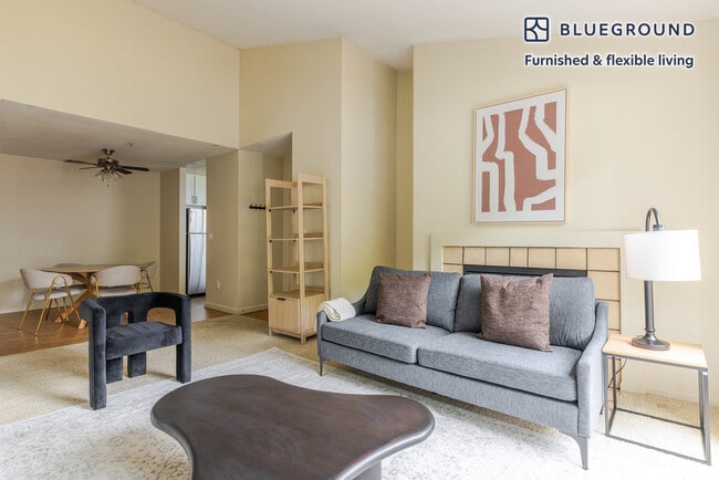 Foto del edificio - 43 Rock Harbor Ln