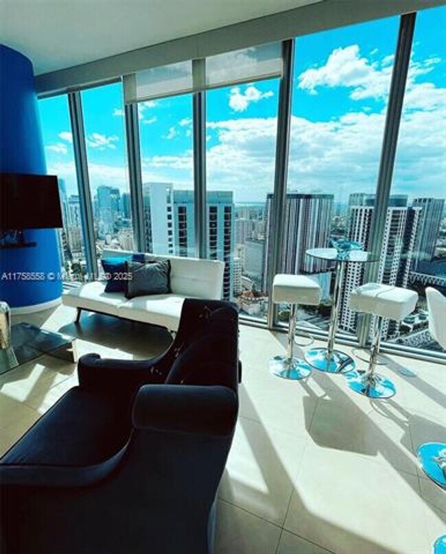 Foto del edificio - 888 Biscayne Blvd