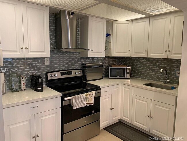 Foto del edificio - 1560 McKinley St