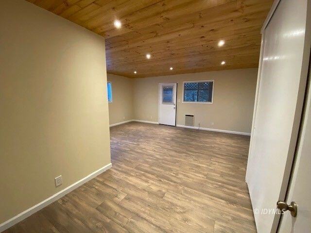 Building Photo - 55517 Howland Rd