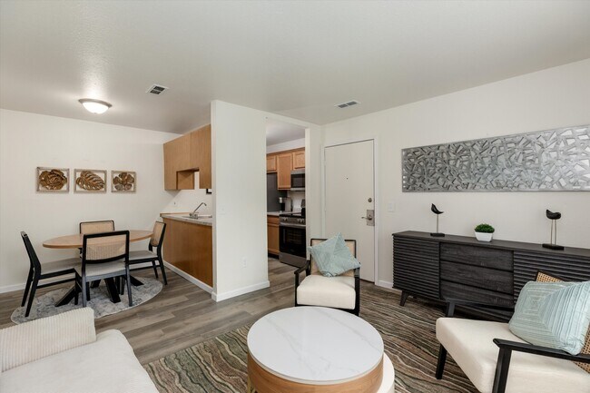 Foto del edificio - Pine Creek Apartments
