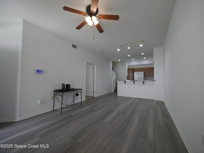 Building Photo - 100 Colibri Way
