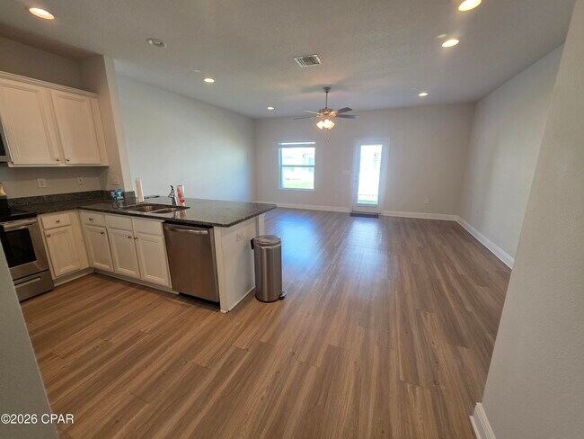 Foto del edificio - 106 Cascade Ln