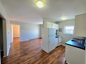 Building Photo - 51 Wright St