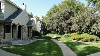Building Photo - 6964 Park Ridge Dr