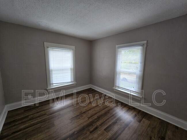 Foto del edificio - 408 1/2 Locust St