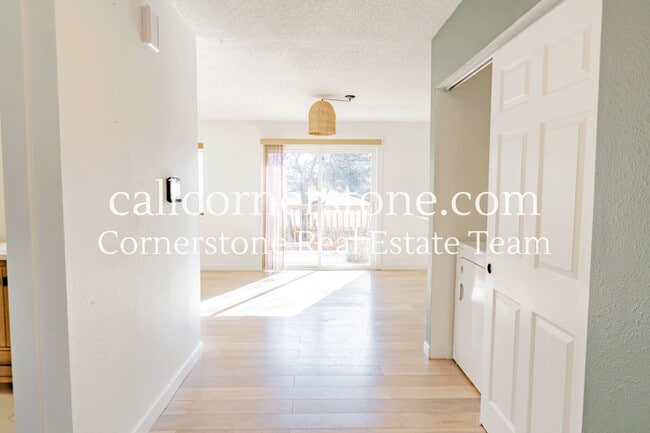 Foto del edificio - 419 S Chelton Rd