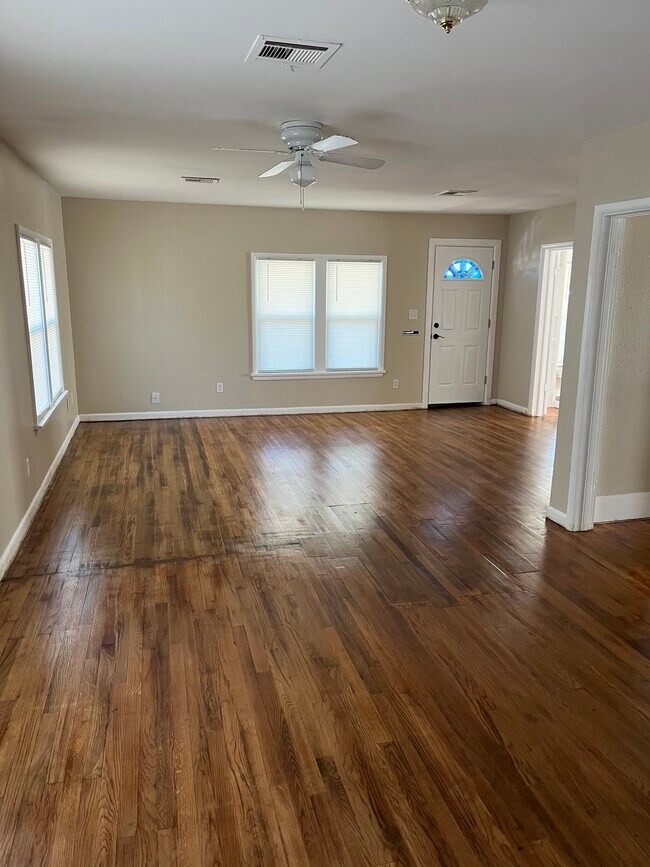 628 N University Blvd, Norman, OK 73069 House for Rent in Norman, OK