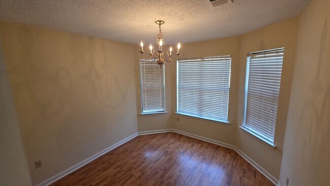 Foto del edificio - 5434 Kindle Creek Dr