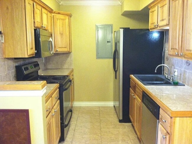 Photo - 10150 E Virginia Ave Apartment