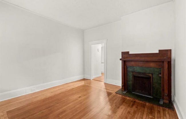 Building Photo - 740 Oakland Ave SE