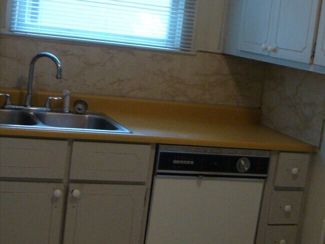 Foto del edificio - 243 S 800 E