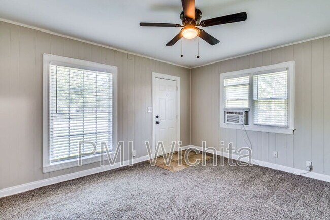 Building Photo - 2156 Santa Fe S