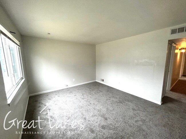 Building Photo - Charming 4 bedroom / 1 bathroom Warren hou...