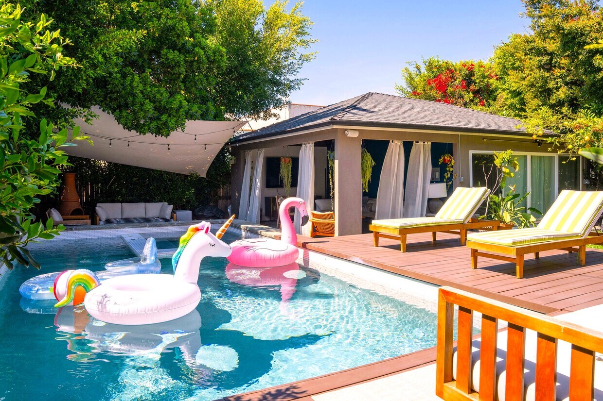 Foto principal - 651 N Kilkea Dr