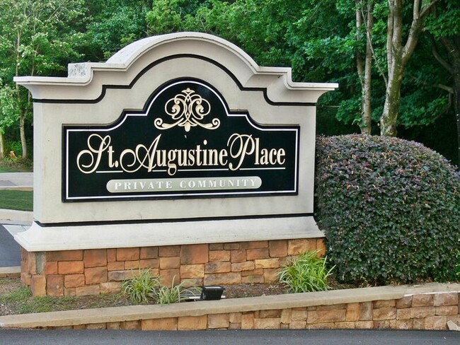 Building Photo - 301 Augusta Dr