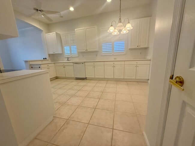 Building Photo - 9041 Bay Harbour Cir