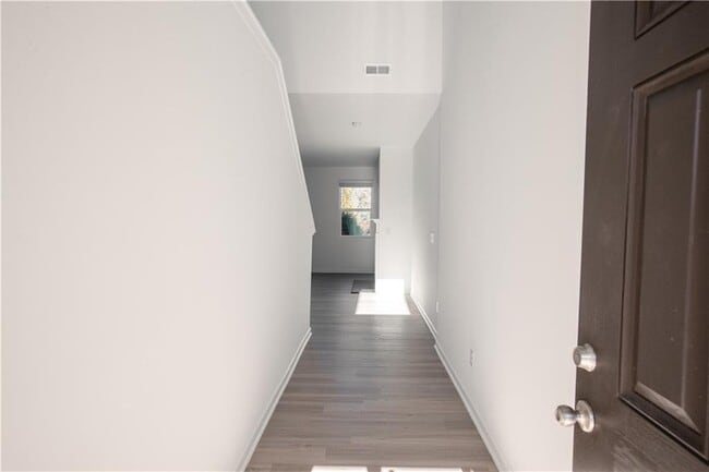 Building Photo - 5935 Osgood Pl