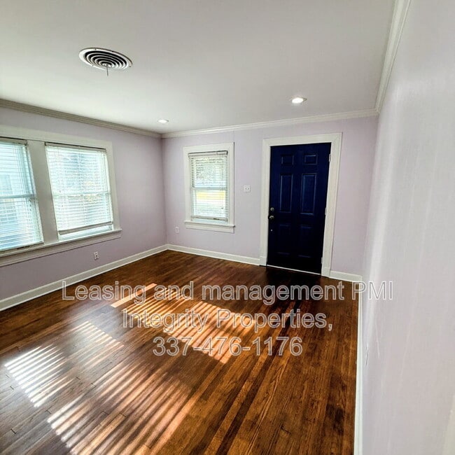 Building Photo - 418 Delgado Dr