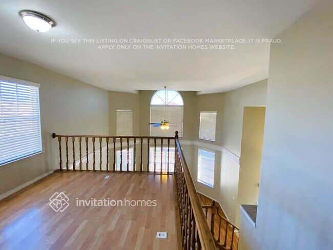 Foto del edificio - 302 S Quail Ln