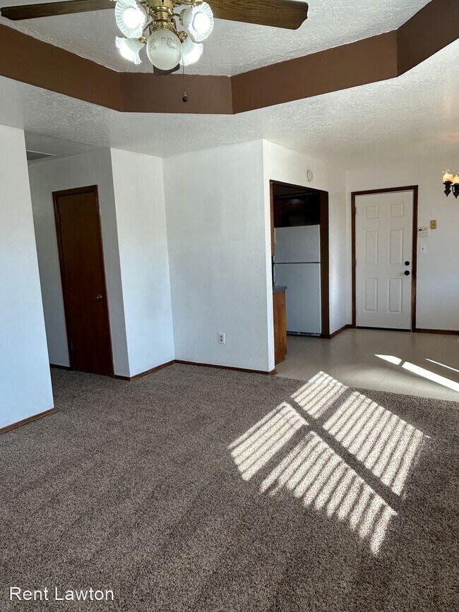 Building Photo - 3 br, 2 bath House - 3909 SW Pecan Place