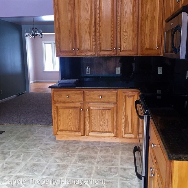 Foto del edificio - 607 W Riverside Ave