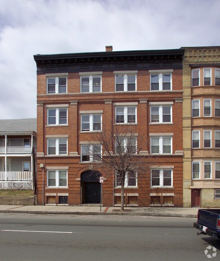 Building Photo - 807-809 High St