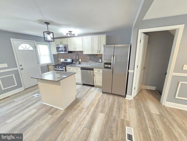 Foto del edificio - 3736 Elmley Ave