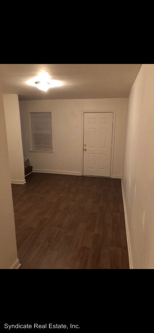 Foto del edificio - 725 English St