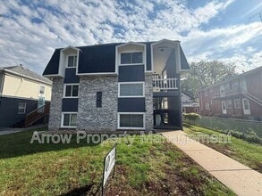 Building Photo - 526 S 25th St