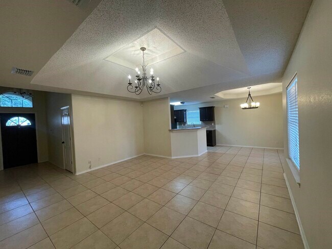 Foto del edificio - 1502 Summit Dr