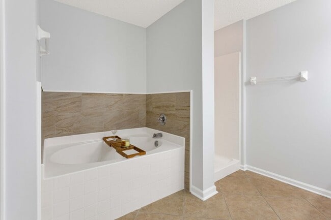 Building Photo - 1410 Runes Ct