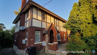 Building Photo - 2106 Harrison Ave